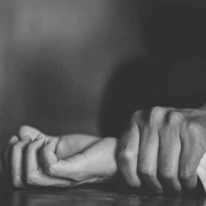 اقدامات بعد از تجاوز جنسی | راهنمای کامل حقوقی و فوری