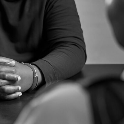 حقوق قانونی متهم در ایران: در هر مرحله چه حقوقی دارید؟